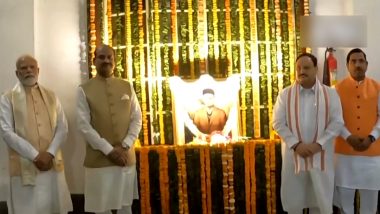 Savarkar Jayanti 2023: PM Narendra Modi Pays Tributes to VD Savarkar in New Parliament (Watch Video)